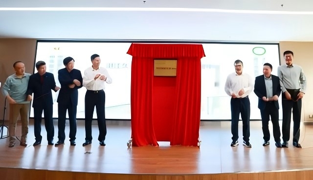 ���Խ�������������ʽ���ƣ��������Խ�����������ȫ������ʱ��